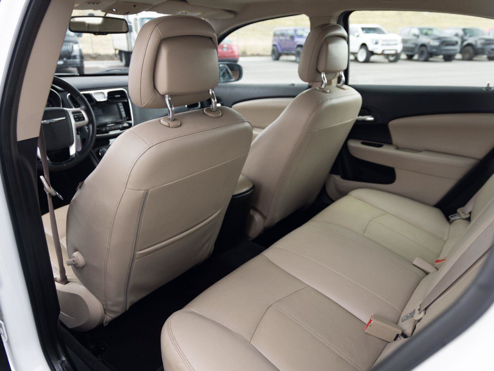 Used 2012 Chrysler 200 Limited FWD image 13