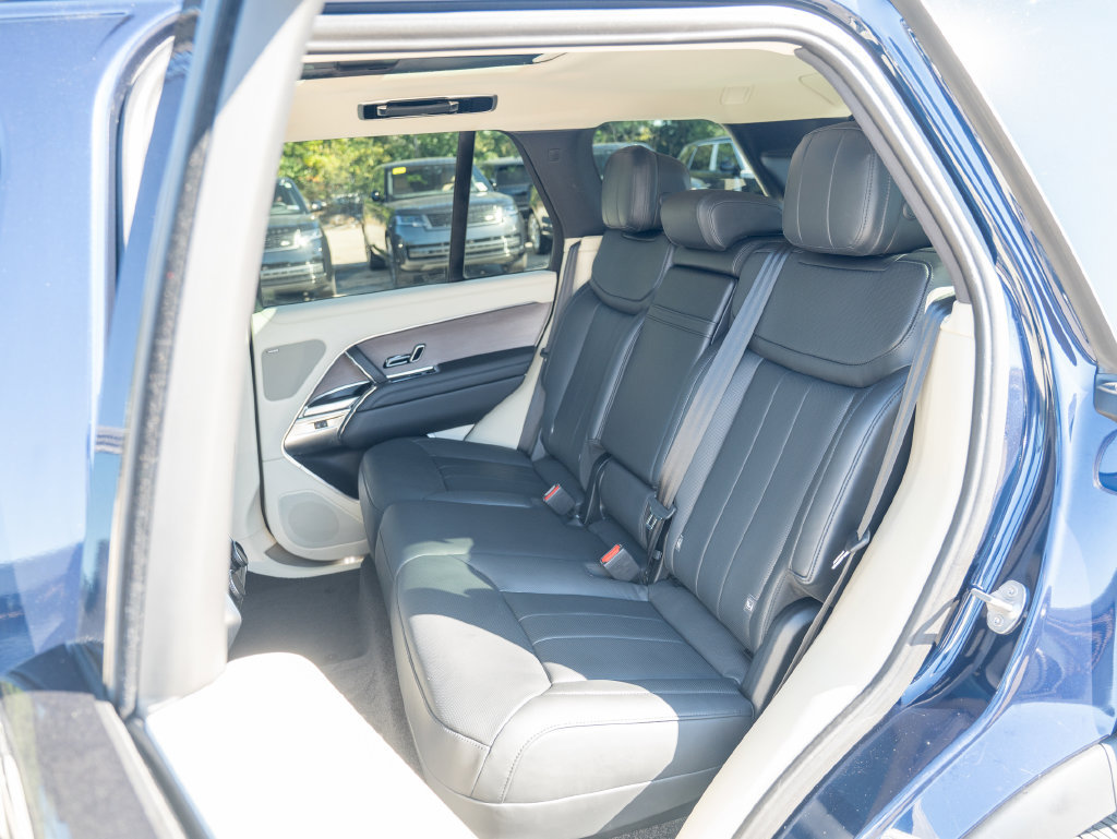Used 2023 Land Rover Range Rover SE AWD/4WD image 33