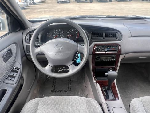 Used 2001 Nissan Altima GXE image 43