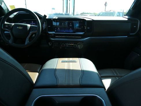 Used 2024 Chevrolet Silverado 3500 High Country w/ High Country Premium Package image 21