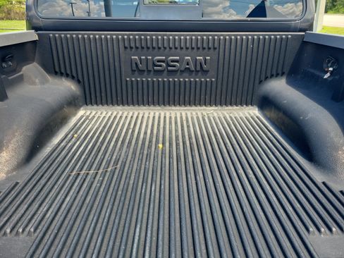 Used 2015 Nissan Frontier SV RWD image 7