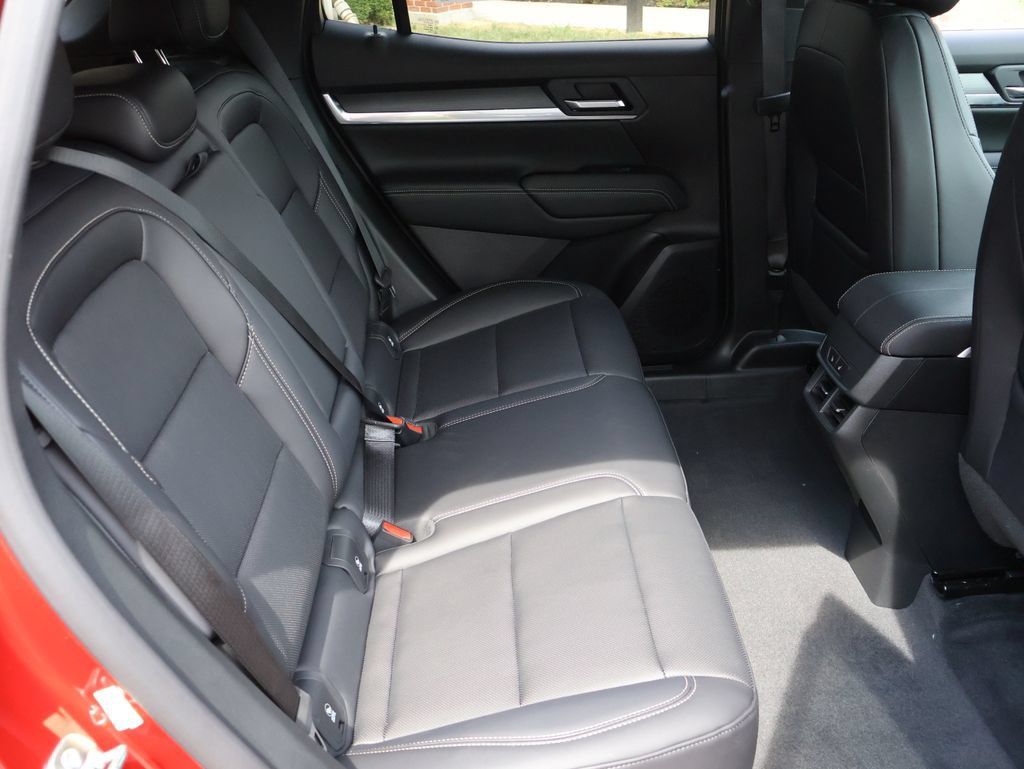 New 2027 GMC Terrain Elevation w/ Elevation Premium Package AWD/4WD image 11