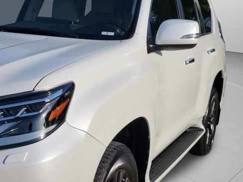 Used 2023 Lexus GX 460 Premium w/ Premium Package AWD/4WD image 43