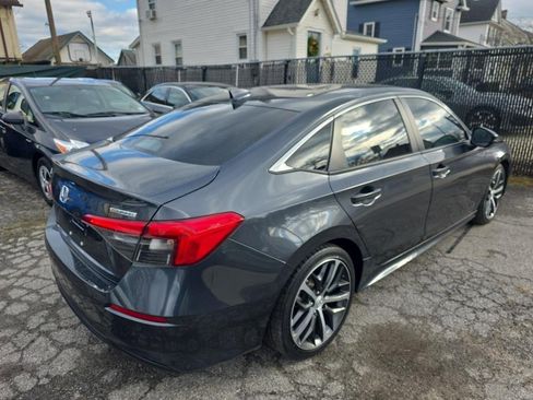 Used 2024 Honda Civic Touring image 2