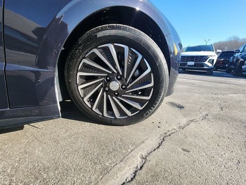 Used 2023 Hyundai Sonata Limited w/ Cargo Package FWD image 11