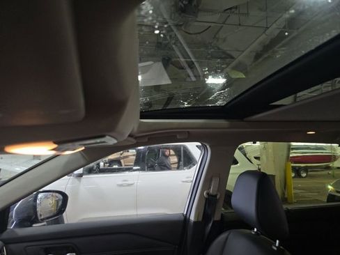 Used 2024 Nissan Rogue SV w/ SV Premium Package image 10