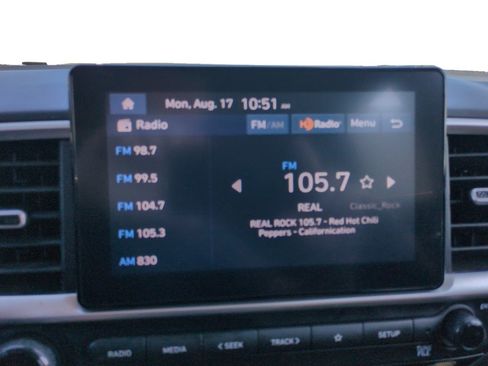 Used 2023 Hyundai Venue SEL FWD image 19
