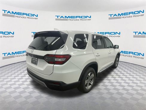 New 2025 Honda Pilot EX-L image 5