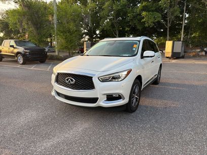 Used 2019 INFINITI QX60 Luxe w/ Essential Package
