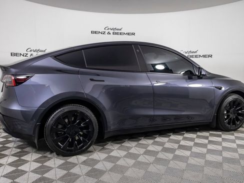 Used 2021 Tesla Model Y Long Range AWD/4WD image 4