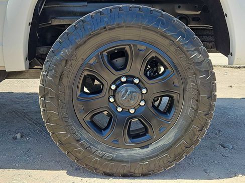 Used 2017 RAM 2500 Laramie w/ Sport Appearance Group AWD/4WD image 13
