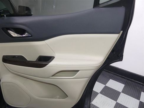 Used 2020 GMC Acadia Denali image 24