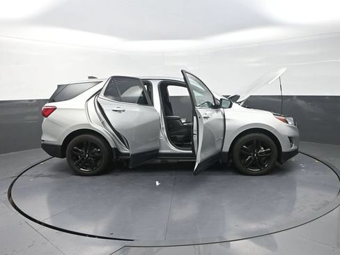 Used 2021 Chevrolet Equinox LT FWD image 36