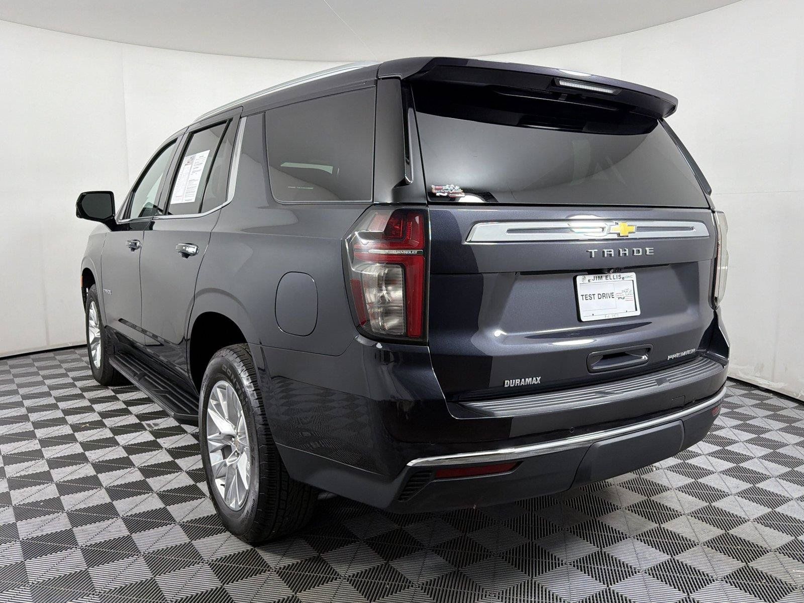 Certified 2024 Chevrolet Tahoe Premier w/ Premium Package RWD image 4