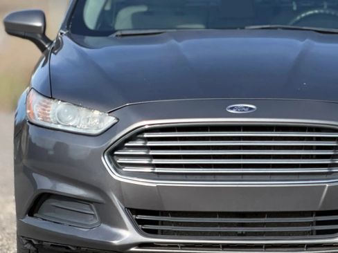 Used 2014 Ford Fusion S image 11