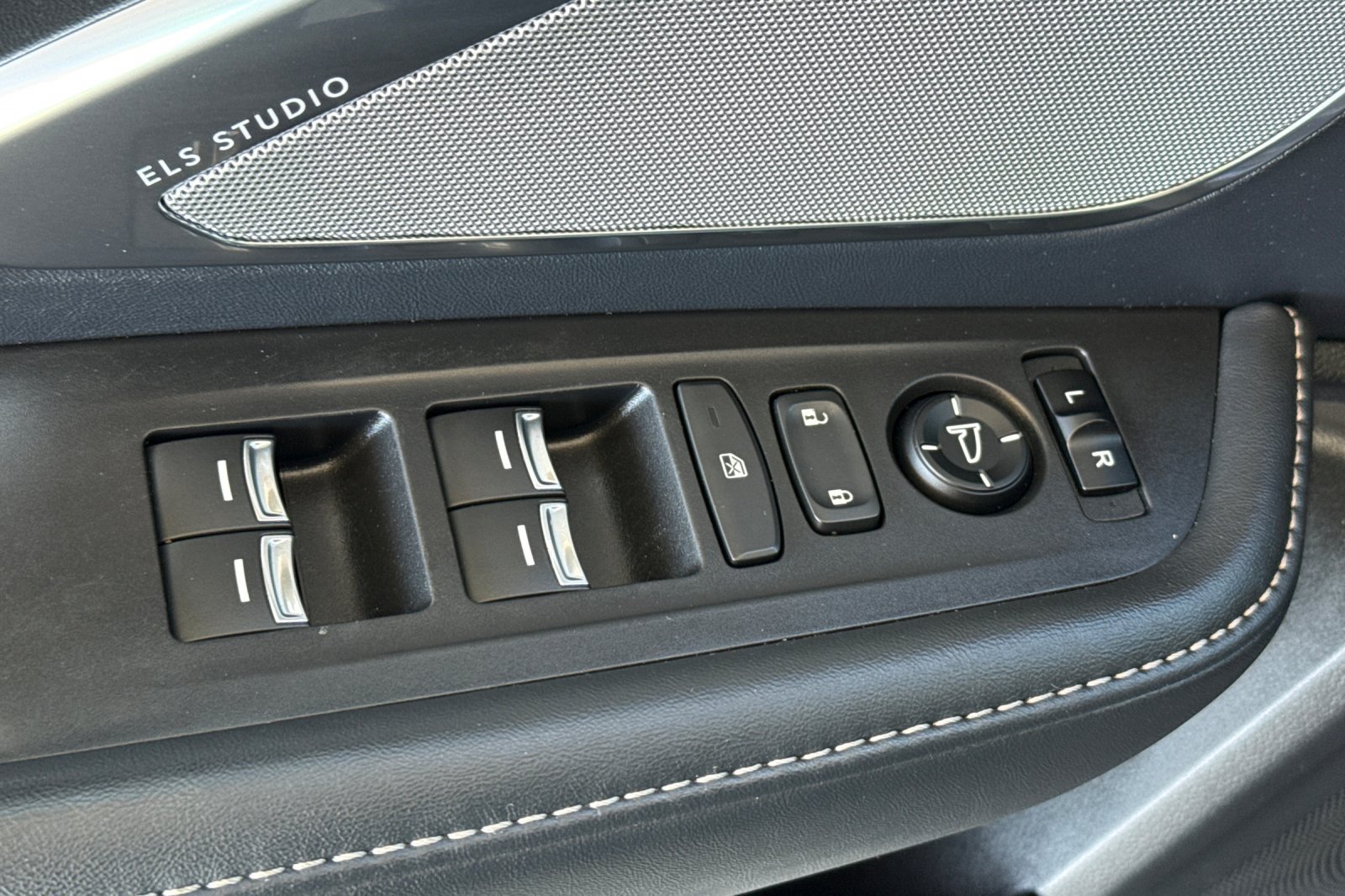 Used 2019 Acura RDX w/ Technology Package AWD/4WD image 18