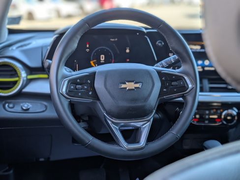 Used 2024 Chevrolet Trax LT w/ Driver Confidence Package image 16