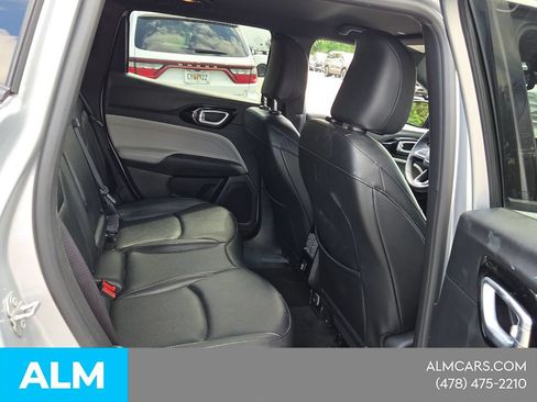 Used 2025 Jeep Compass Limited AWD/4WD image 15
