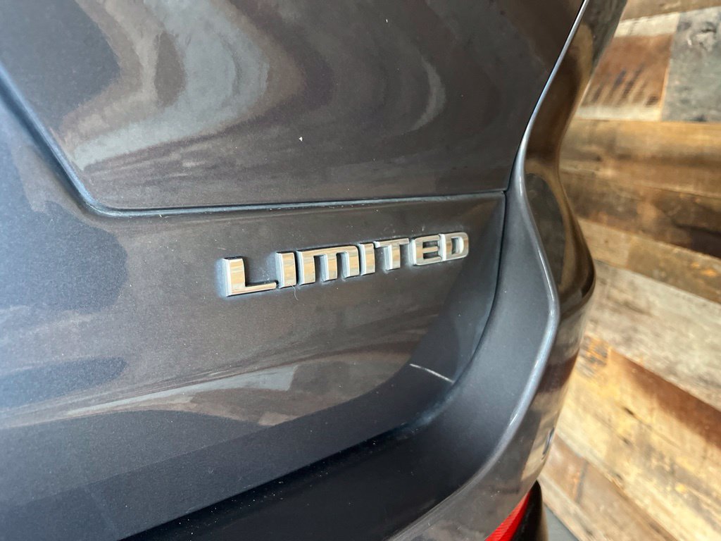 Used 2022 Jeep Grand Cherokee L Limited AWD/4WD image 17
