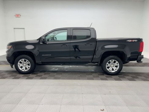 Used 2022 Chevrolet Colorado LT w/ LT Convenience Package image 2