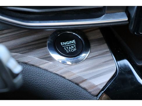 Used 2022 Ford Explorer Limited w/ Equipment Group 301A RWD image 8