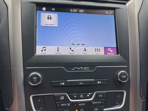 Used 2019 Ford Fusion SE FWD image 48