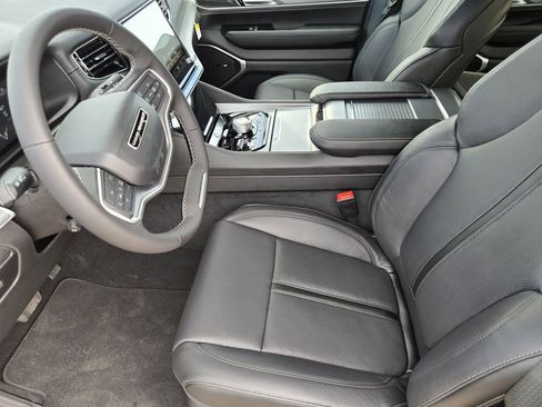 New 2026 Jeep Grand Wagoneer Limited AWD/4WD image 7