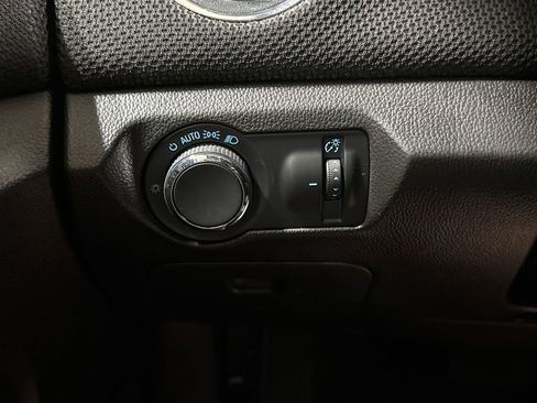 Used 2015 Chevrolet Cruze LT FWD image 17