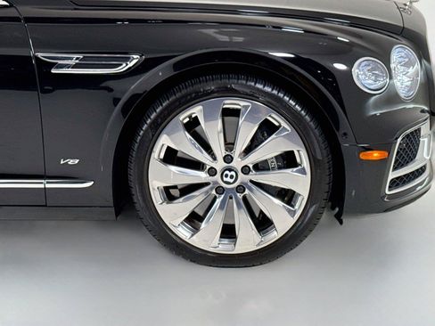 Used 2022 Bentley Flying Spur V8 AWD/4WD image 38