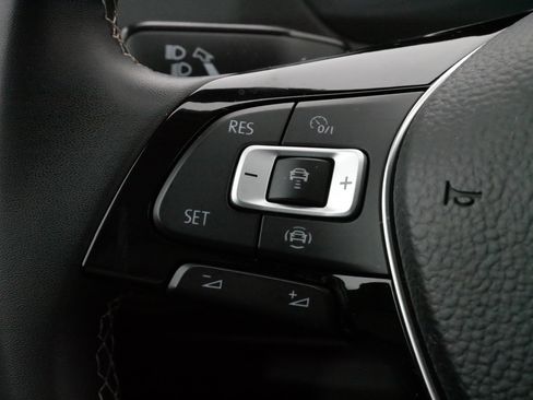 Certified 2021 Volkswagen Tiguan SE w/ Panoramic Sunroof Package image 25