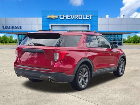 Used 2021 Ford Explorer XLT w/ Equipment Group 202A RWD image 4