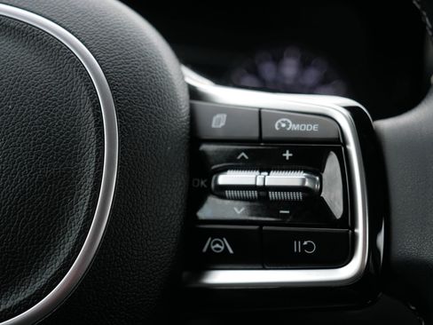 Used 2022 Kia Sorento S image 29