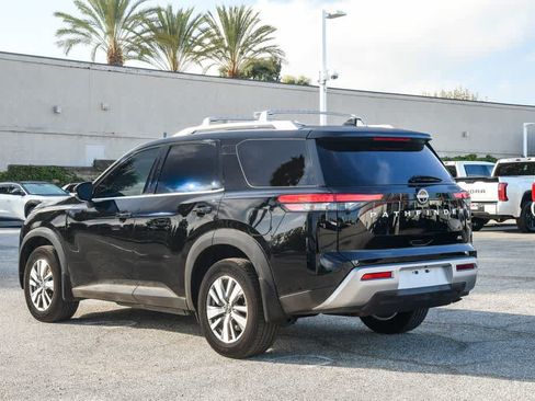 Used 2023 Nissan Pathfinder SL w/ Cargo Package FWD image 7