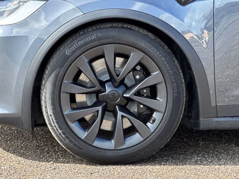 Used 2023 Tesla Model X image 33