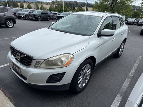 Used 2010 Volvo XC60 T6 AWD/4WD image 2