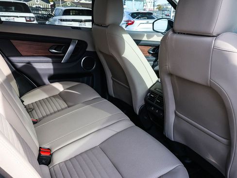 Used 2024 Land Rover Discovery Sport S image 21