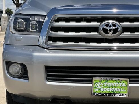 Used 2016 Toyota Sequoia Limited w/ Safety & Convenience Package AWD/4WD image 7