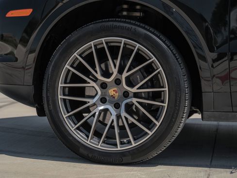 Used 2019 Porsche Cayenne AWD/4WD image 68