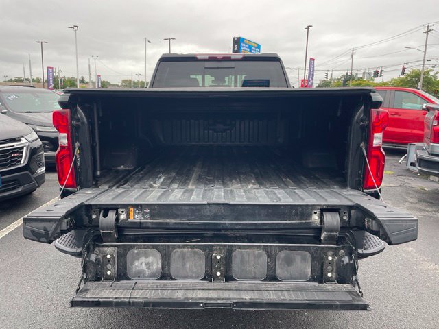 Used 2024 Chevrolet Silverado 2500 LT w/ Midnight Edition AWD/4WD image 14