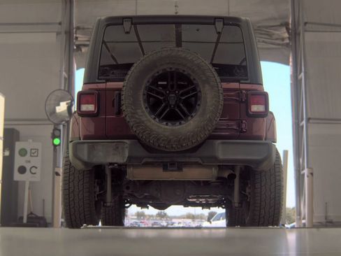 Used 2021 Jeep Wrangler Unlimited Sport AWD/4WD image 6