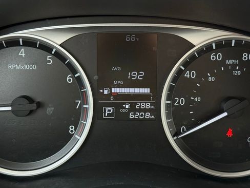 Certified 2025 Nissan Kicks Play S image 31