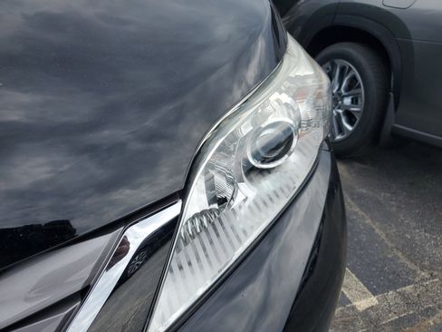 Used 2017 Toyota Sienna XLE FWD image 5