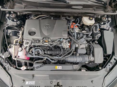 Used 2025 Toyota Camry LE image 33