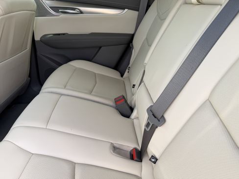 Used 2022 Cadillac XT5 Premium Luxury image 18