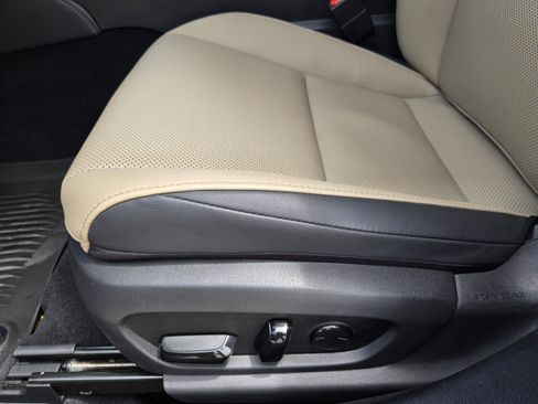 Used 2020 Lexus ES 300h w/ Premium Package FWD image 21