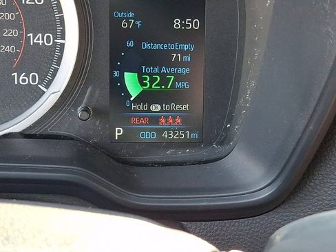 Used 2022 Toyota Corolla SE FWD image 19