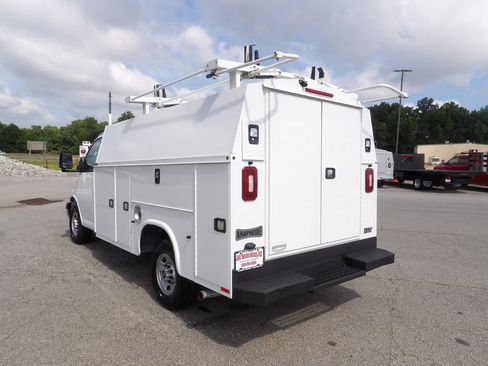 Used 2020 GMC Savana 3500 w/ Power Convenience Package RWD image 5