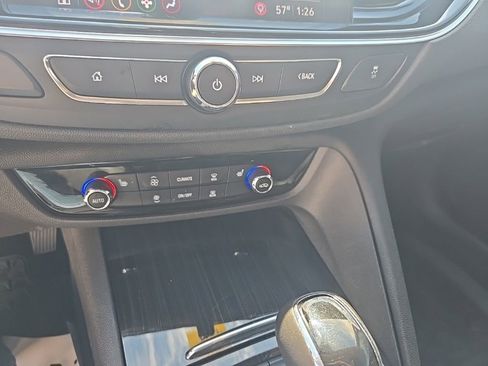 Used 2018 Buick Regal Essence w/ Driver Confidence Package #1 AWD/4WD image 20