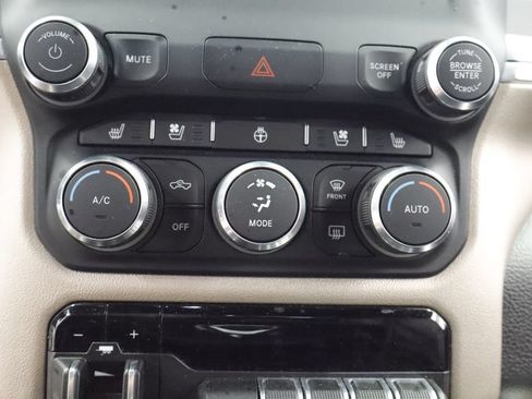 Used 2019 RAM 1500 Laramie w/ Sport Appearance Package AWD/4WD image 34