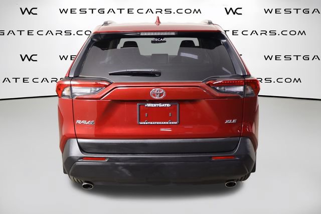 Used 2025 Toyota RAV4 XLE w/ Convenience Package FWD image 4